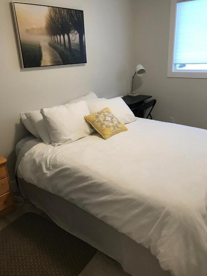 Your Home Away From Home Kelowna Ngoại thất bức ảnh